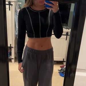 Black Long Sleeve Crop Top